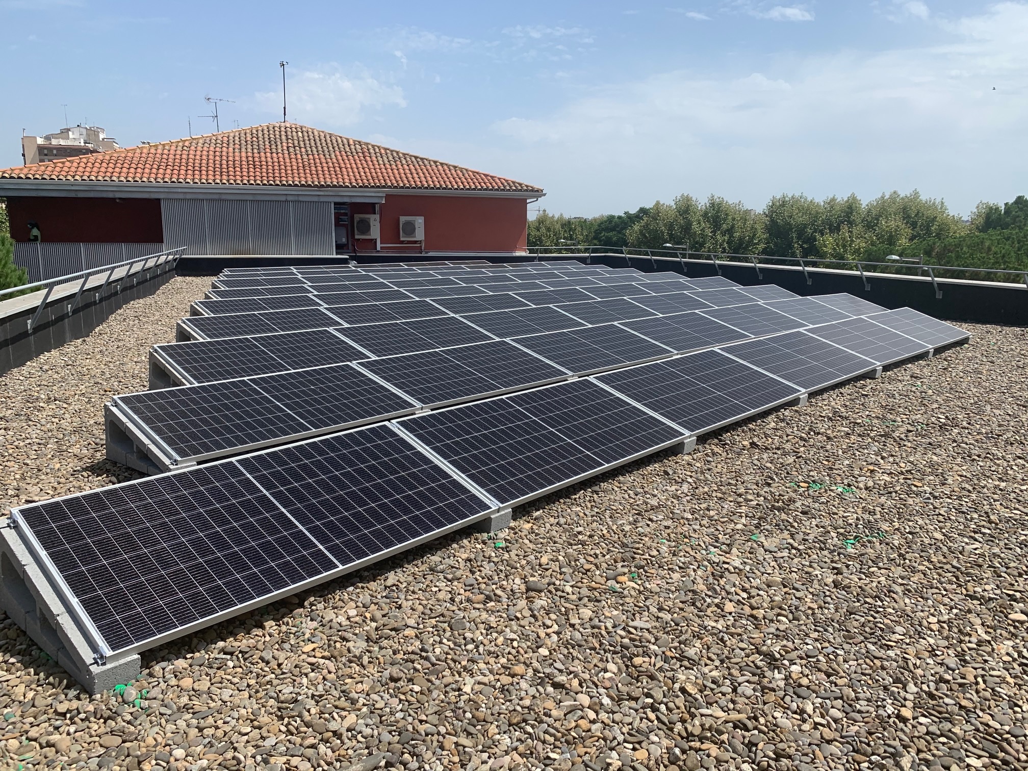 modulos solar fotovoltaica Instituto Samuel Gili i Gaya Lleida