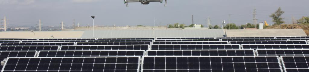 modulos fotovoltaicos Serveto y dron Jorfe sobrevolando