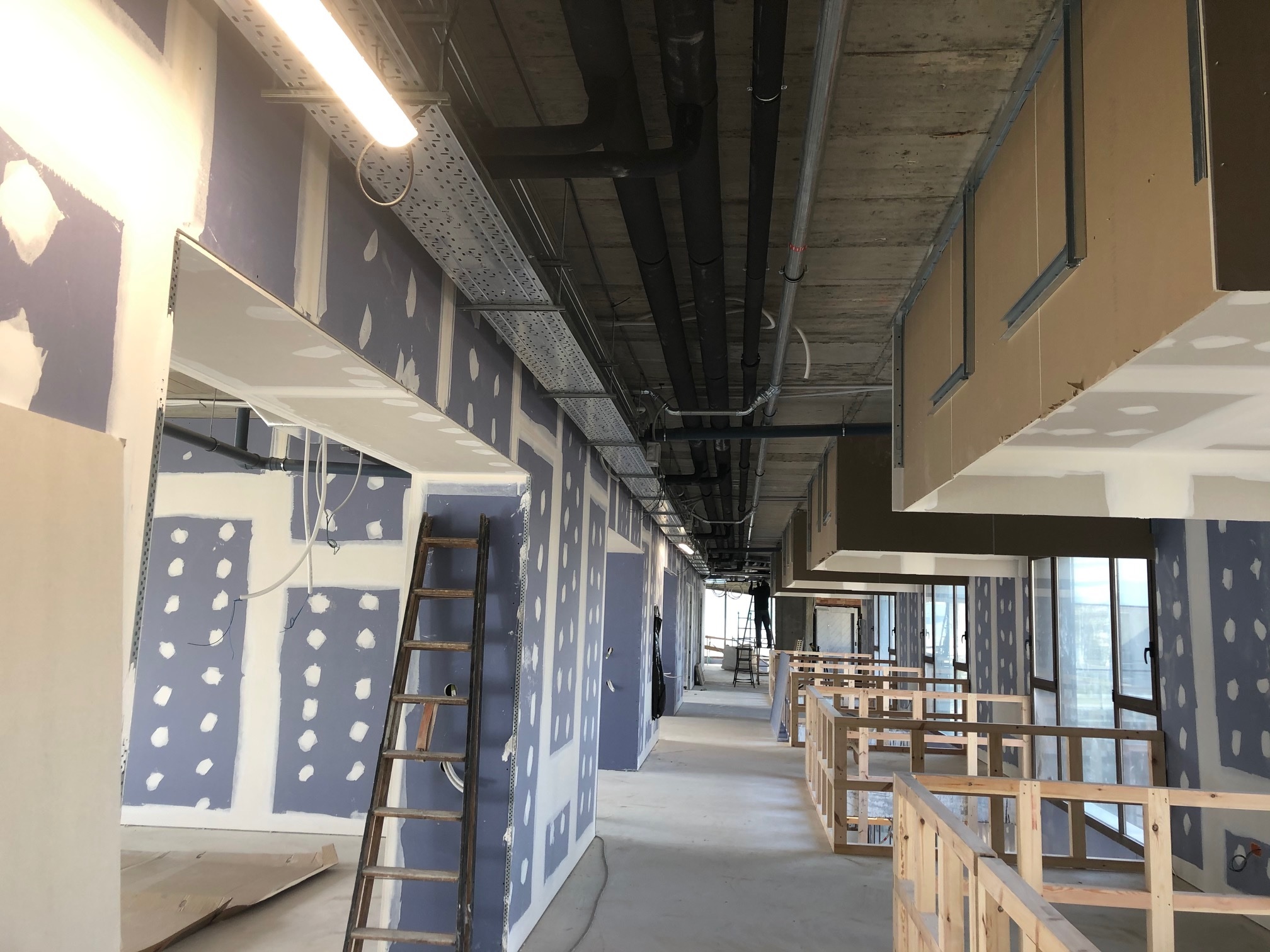 interior nuevo edificio en construcción de la Universitat de Lleida en el Campus de Cappont