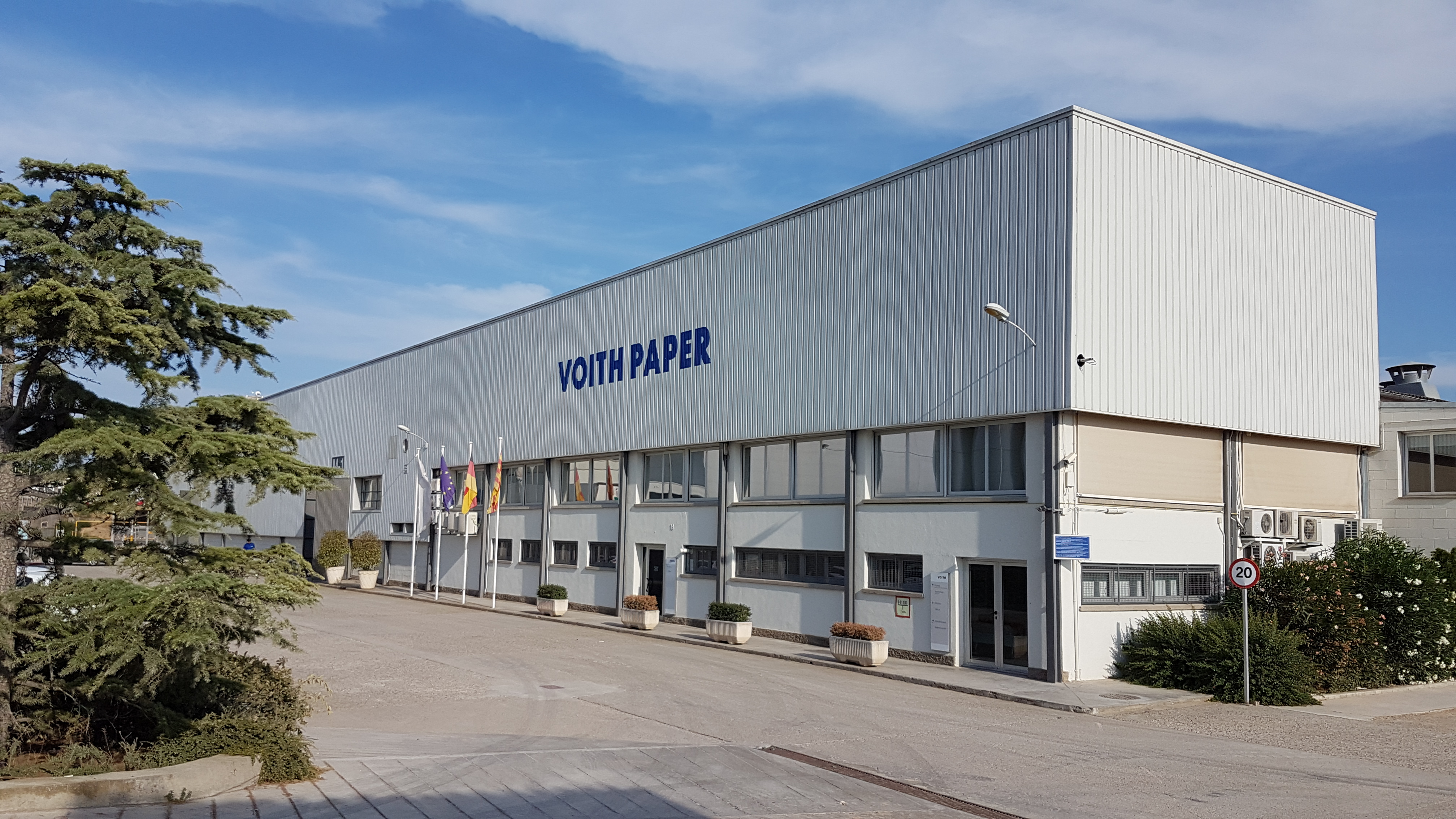 façana edifici fàbrica Voith Paper a Guissona