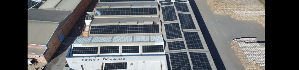 vista aeria instal·lació solar fotovoltaica a500kW a teulada 